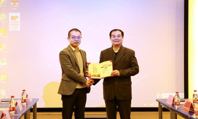 武汉昌华电气捐资30万在长江职业学院新校区建文化景观“雲舒阁”和“扶摇亭”